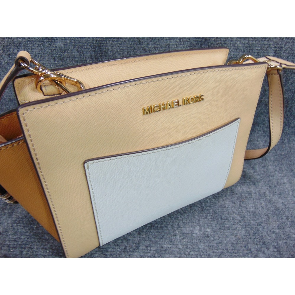 Michael Kors Selma Crossbody Tan Beige White Leather Saffiano Satchel Bag Flaw‎